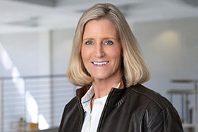 Lisa Henoch headshot